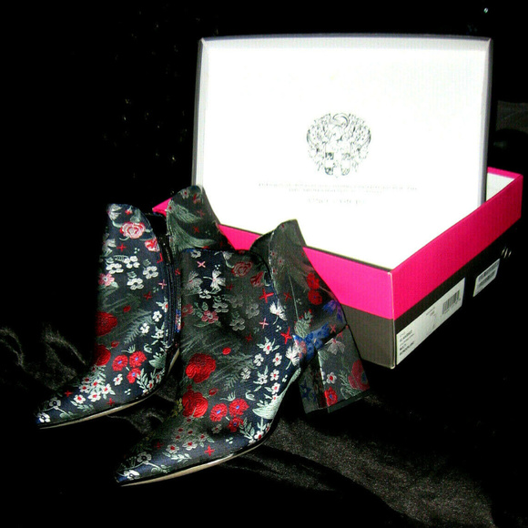 Sexy Festival Rock Star Vince Camuto NEW Wonderland Boots Kassie2 - Picture 3 of 6